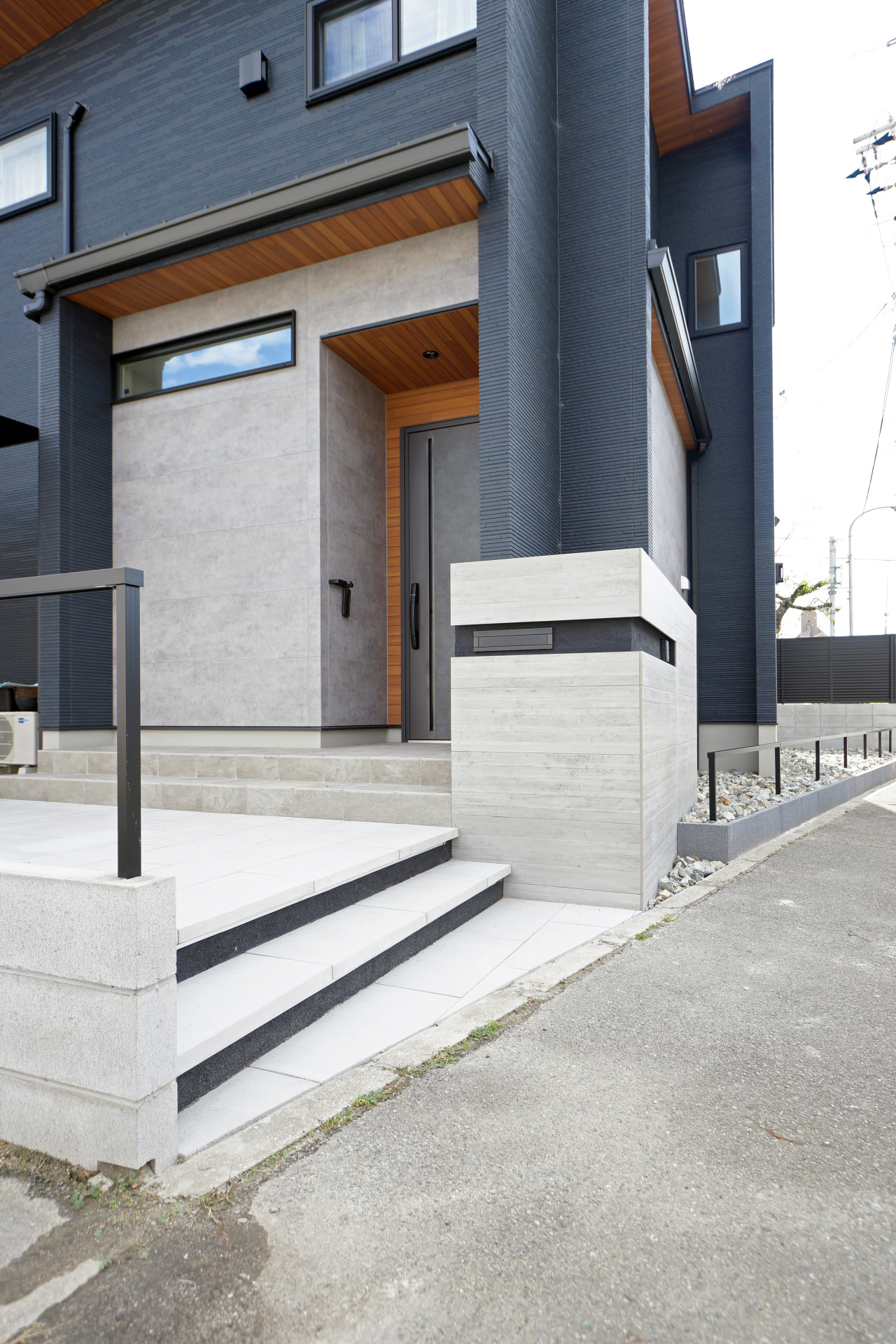 姫路市の外構・エクステリア・造園工事施工例　完成写真　にわいろSTYLE　株式会社庭彩