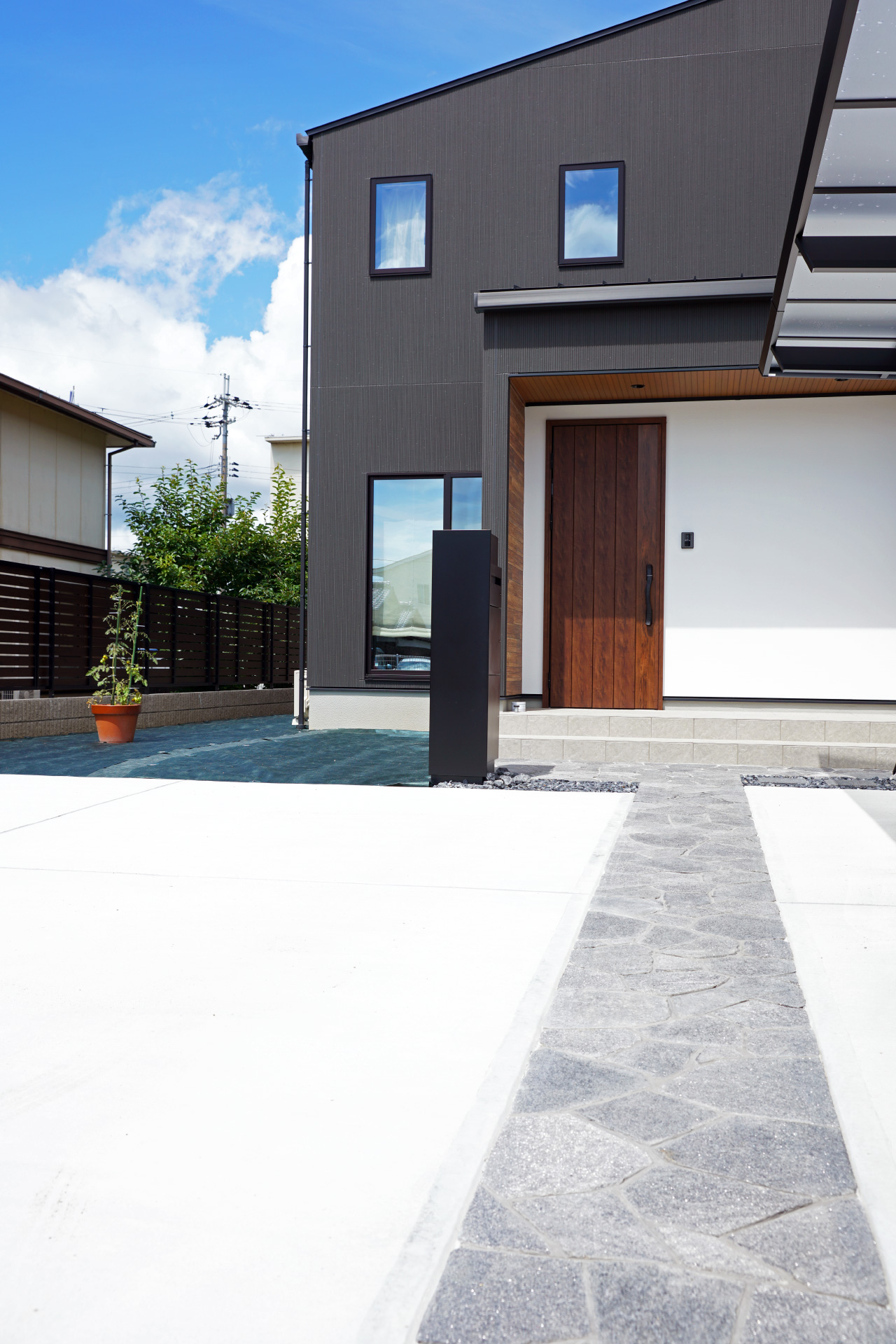 姫路市の外構・エクステリア・造園工事施工例 完成写真 にわいろSTYLE 株式会社庭彩
